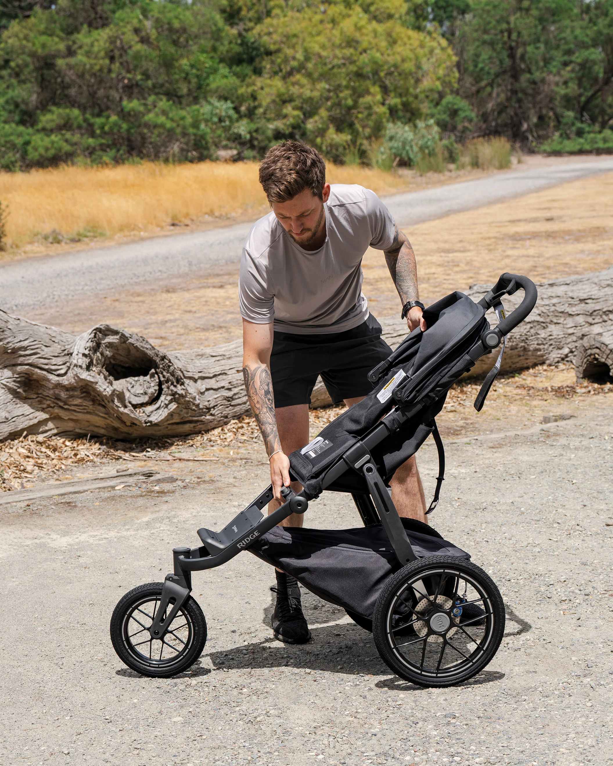 UPPAbaby Ridge V2 Pram Jogger  – James (Black) - Image 7